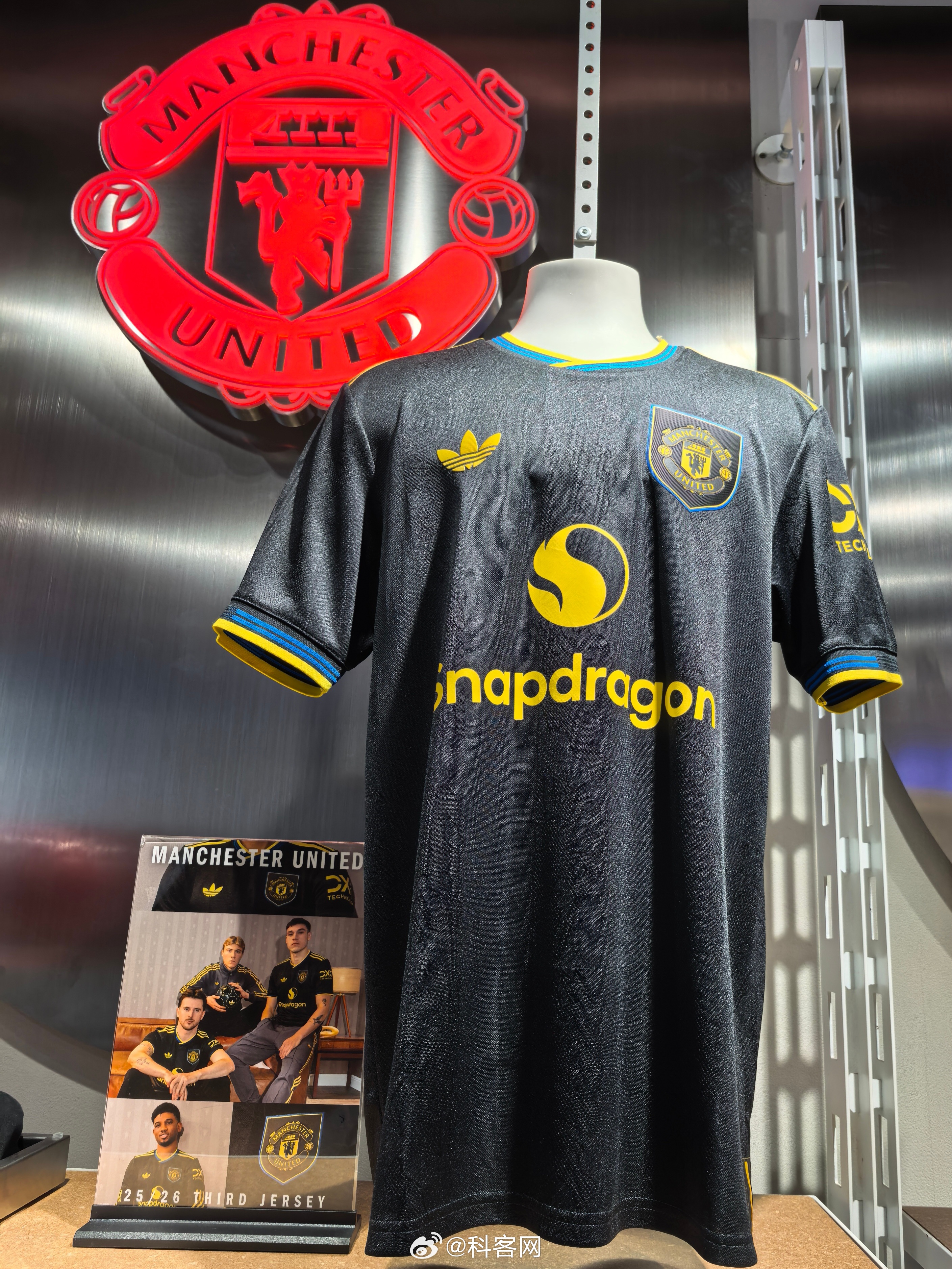 多米体育登录-穆里尼奥携5亿转会费重返曼联